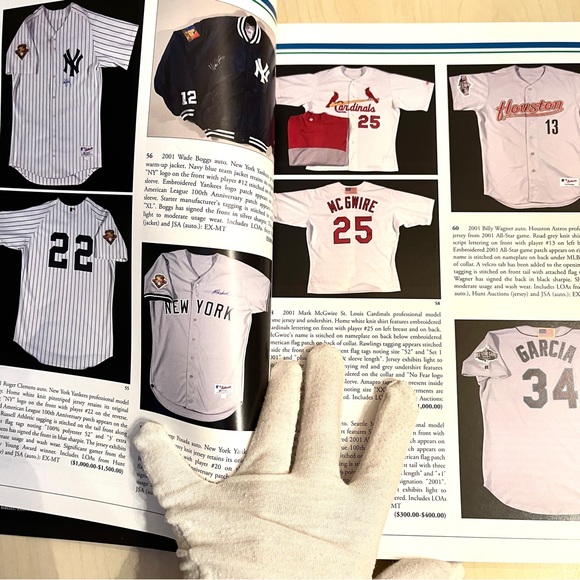 Major League Baseball All-Star Fan-Fest Live Auction Catalogue. Book. - Picture 4 of 6